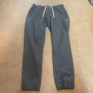 Gray men’s large vuori pants